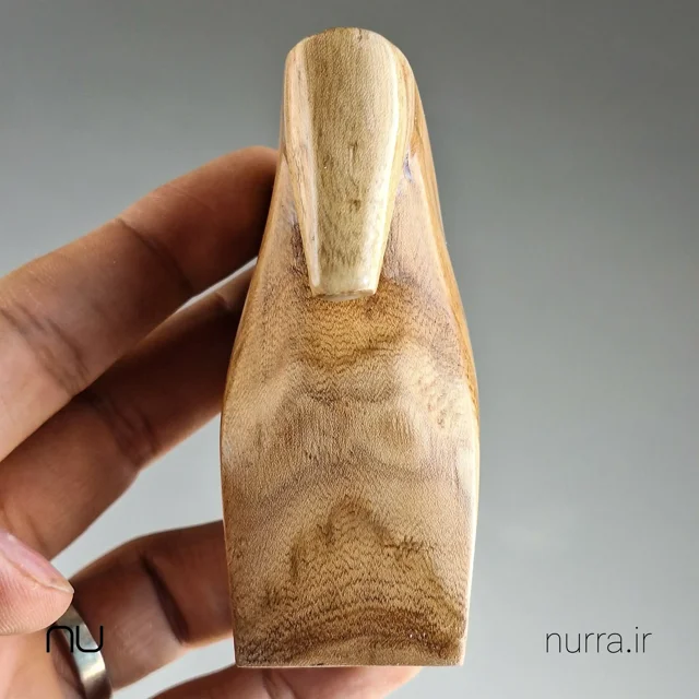 نمای رو به رو اسب چوبی روژان نورا